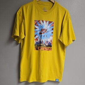 Nike Yellow Graphic Tee Mens M